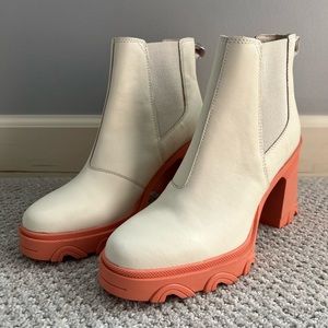 Sorel Brex Heel Chelsea size 10